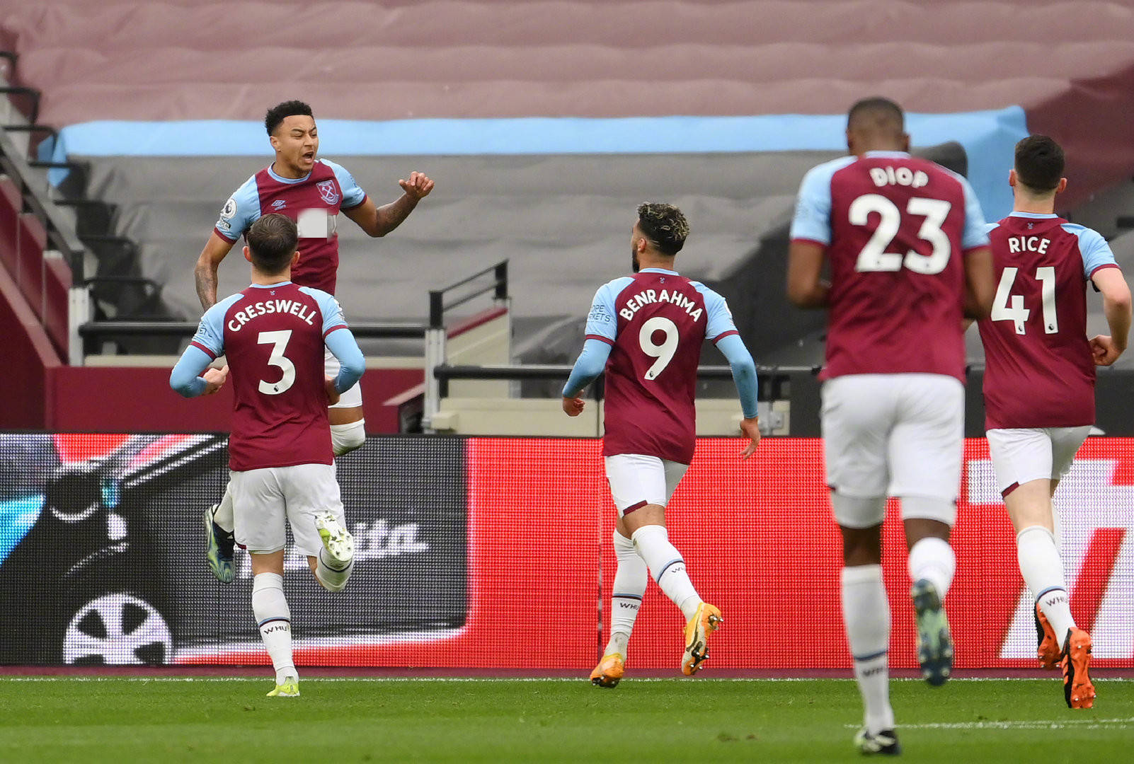 从连续四场 从连续四场